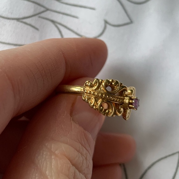 vintage Avon renaissance style ring - Picture 2 of 6